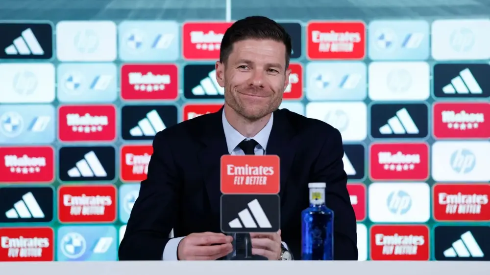 Xabi Alonso em entrevista coletiva do Real Madrid