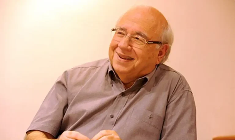 O escritor gaúcho Luis Fernando Verissimo, de 88 anos, morreu na madrugada deste sábado (30)