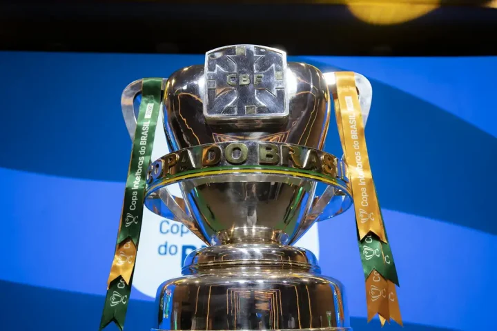 Troféu da Copa do Brasil 2025, imagem oficial da CBF.