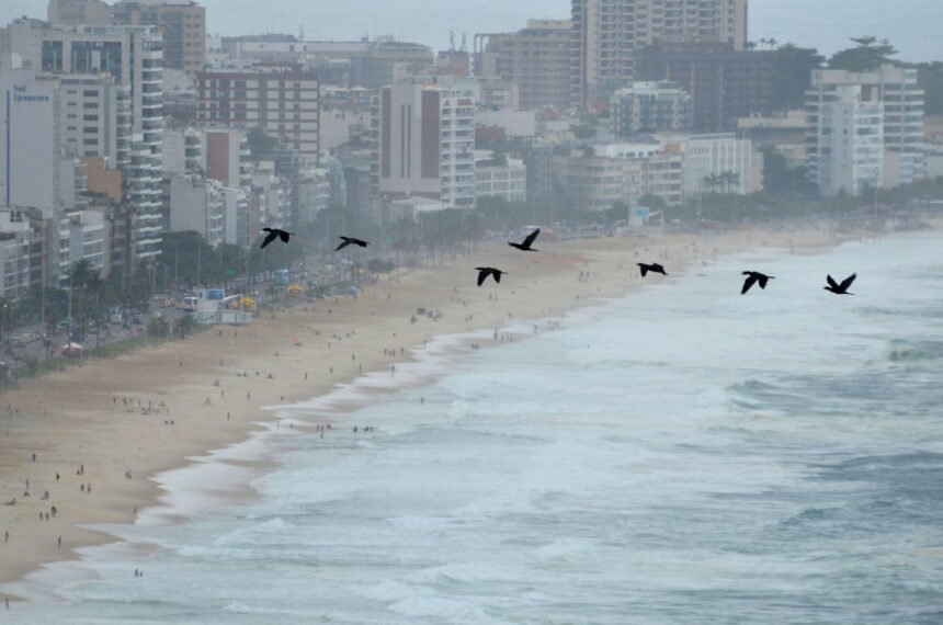 Praia de Ipanema vista do Parque Penhasco Dois Irmãos no Leblon - Foto: Alexandre Macieira | Riotur