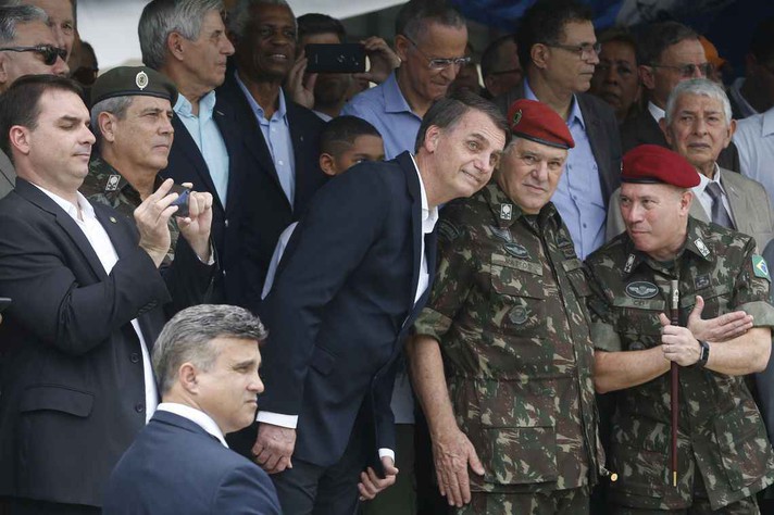 Bolsonaro e os militares Fernando Frazão/Agência Brasil
