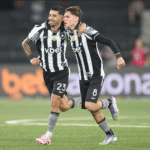 Mesmo com um a menos, Botafogo venceu o Atlético-MG por 1 a 0 no Nilton Santos, com gol de Santiago Rodríguez e grande atuação de Léo Linck.