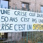 Mais de 200 pessoas foram presas em Paris e outras cidades durante protestos do movimento “Bloqueiem tudo”, que reage à queda do governo Bayrou e medidas de austeridade.