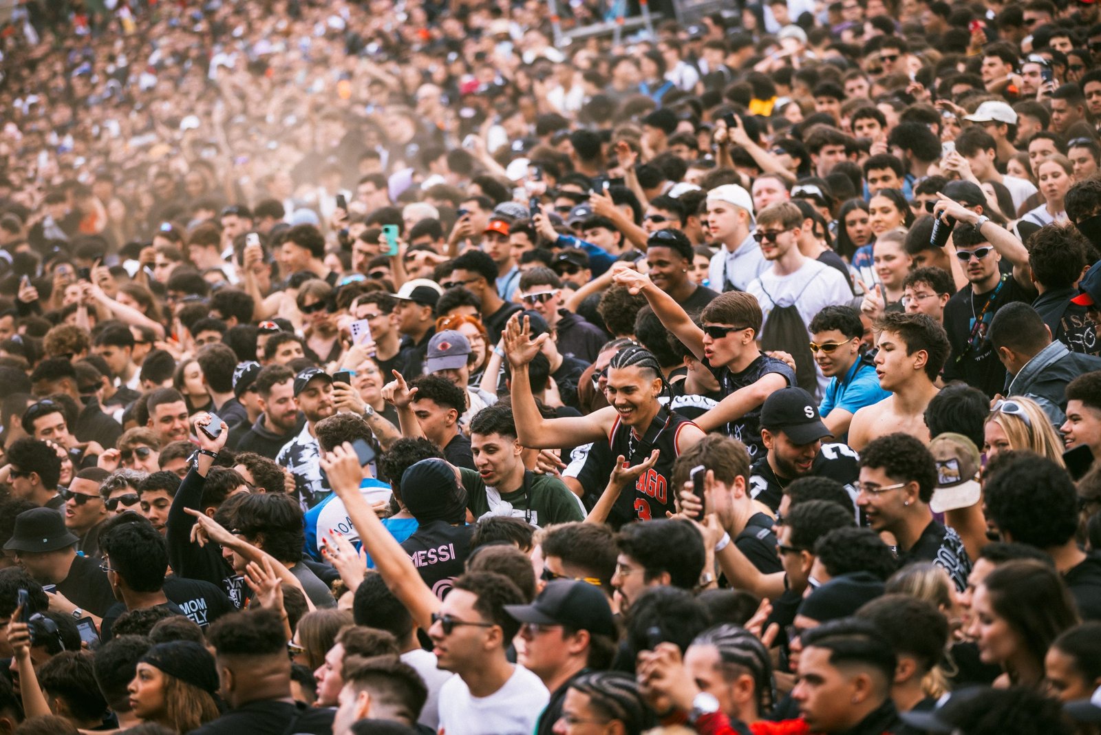 The Town 2025 estreia com sucesso e público dá nota 8,9 ao primeiro dia do festival