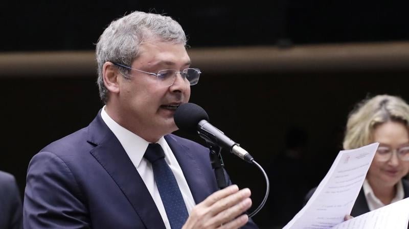 Lindbergh Farias pede suspeição de relator no caso Eduardo Bolsonaro | Diário Carioca Lindbergh Farias - Foto: Bruno Spada/Câmara dos Deputados