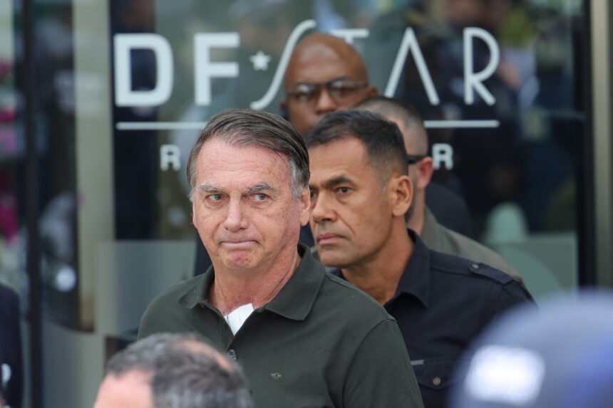 Bolsonaro recebe alta e volta para prisão domiciliar | Diário Carioca Jair Bolsonaro