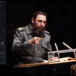Fidel Castro discursando na Organização das Nações Unidas, Nova Iorque. (Foto: Bernard Gotfryd / Domínio Público)