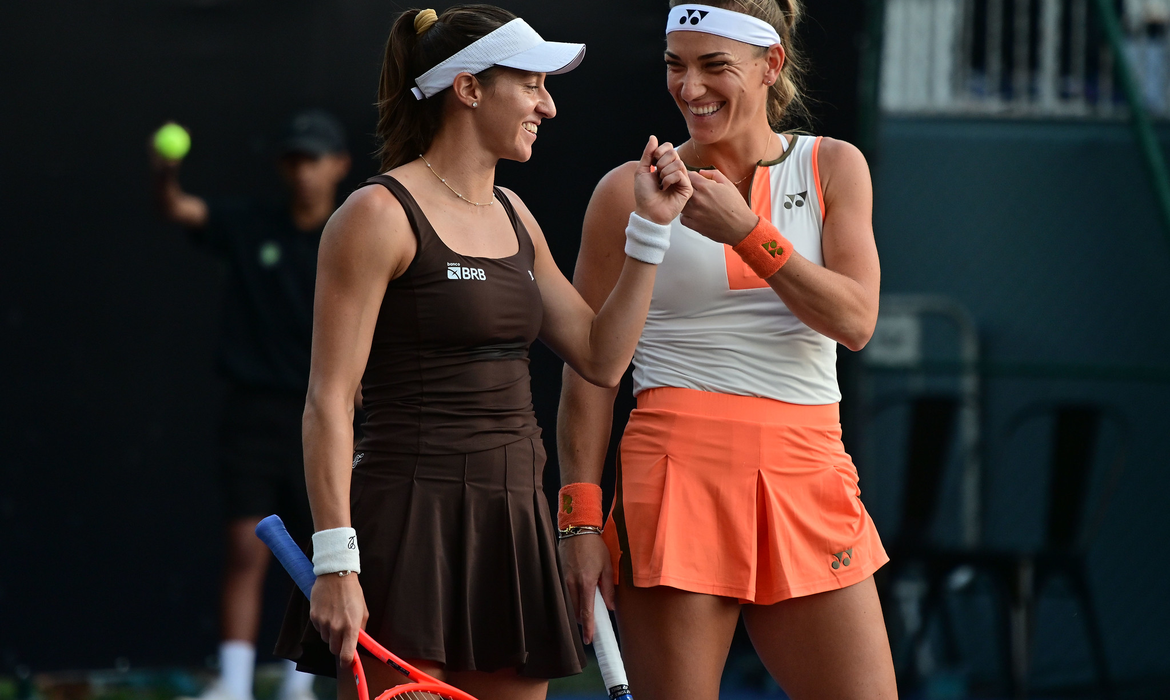 SP Open: Luisa Stefani e Timea Babos avançam nas duplas | Diário Carioca Luisa Stefani e Timea Babos