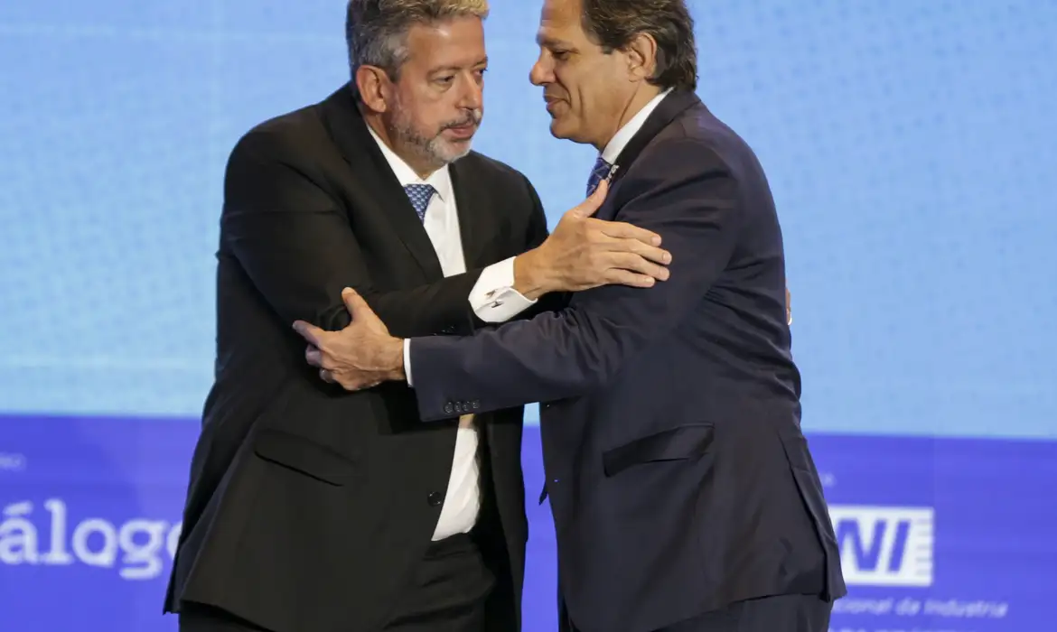 Arthur Lira e Fernando Haddad - Foto: © Marcelo Camargo/Agência Brasil