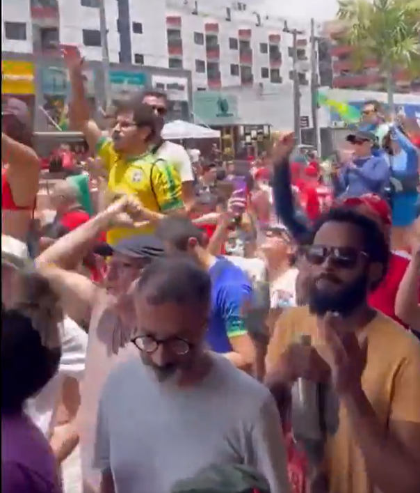 Milhares protestam em João Pessoa contra a PEC da Blindagem e a anistia a Bolsonaro, com gritos de “Fora Hugo Motta” e críticas à impunidade.