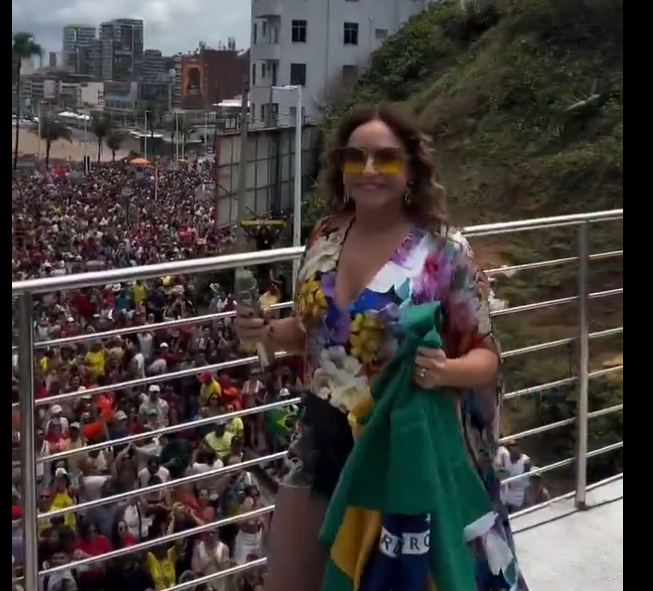 Em Salvador, milhares protestaram contra a PEC da Blindagem e o PL da Anistia, liderados por Daniela Mercury, reafirmando rejeição à impunidade e defesa da democracia.