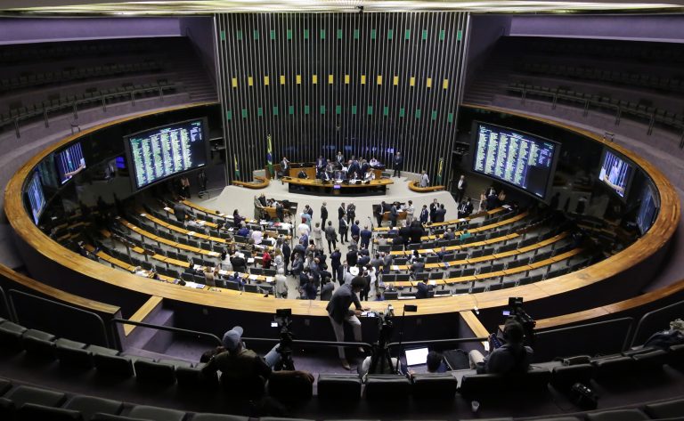 Plenário da Câmara dos "intocáveis" Deputados