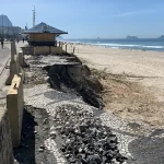 Segundo o levantamento, 27% da orla tem exposição muito alta às ondas Reprodução U