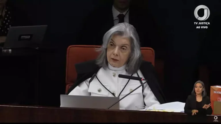 Cármen Lúcia