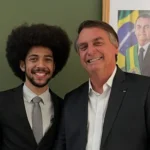 Maicon Sulivan, o “Black Power do Bolsonaro”, ao lado do ex-presidente Jair Bolsonaro. Foto: Reprodução