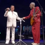 O cantor Roberto Carlos participa de show de Gilberto Gil, no Allianz Parque em São Paulo – Reprodução/Multishow