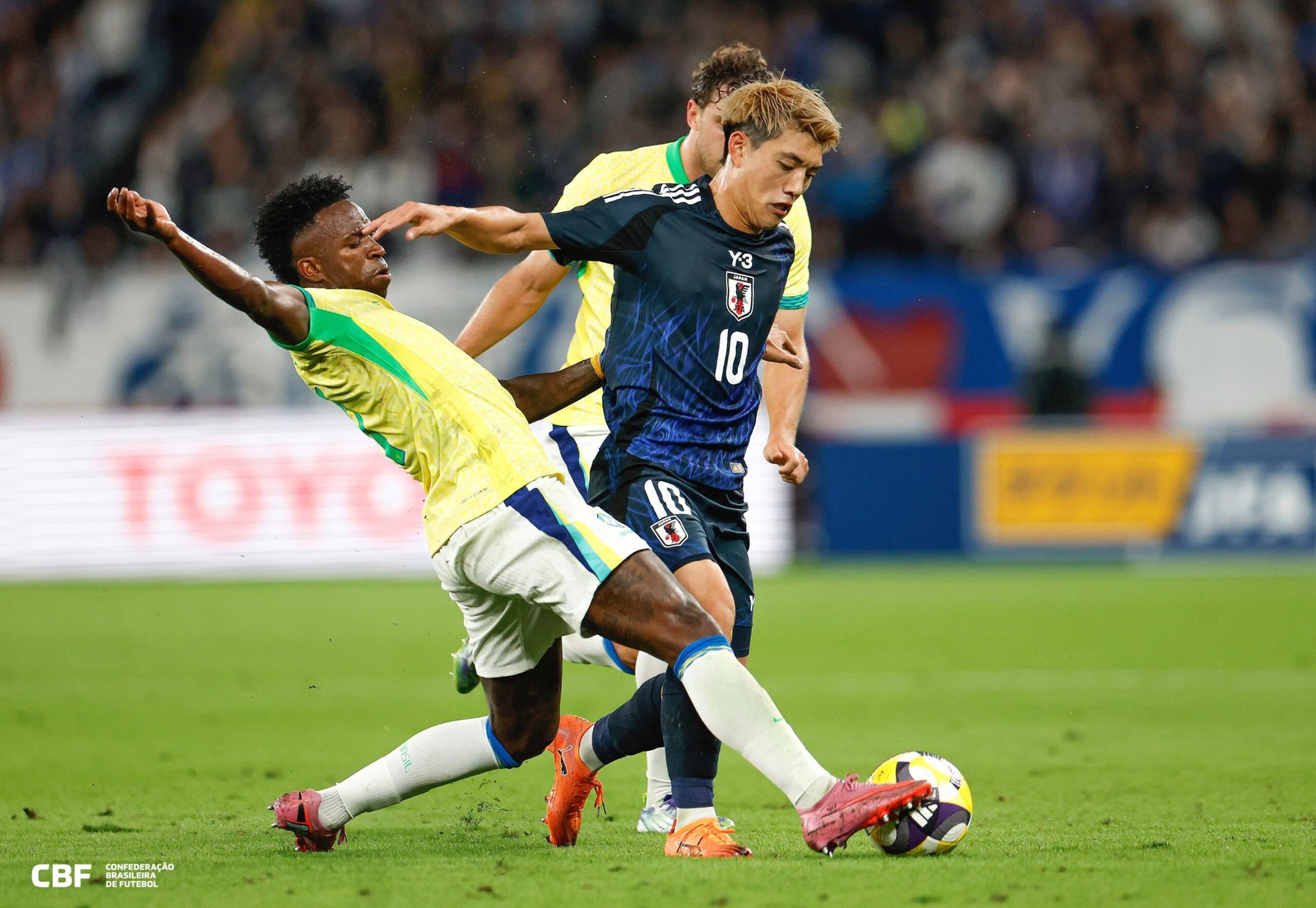 Vinicius Jr. durante partida entre Brasil e Japão Créditos: Rafael Ribeiro/CBF