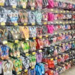 Operação “Pisando em Falso” apreende mais de 15 mil pares de sandálias falsificadas no Rio e na Baixada