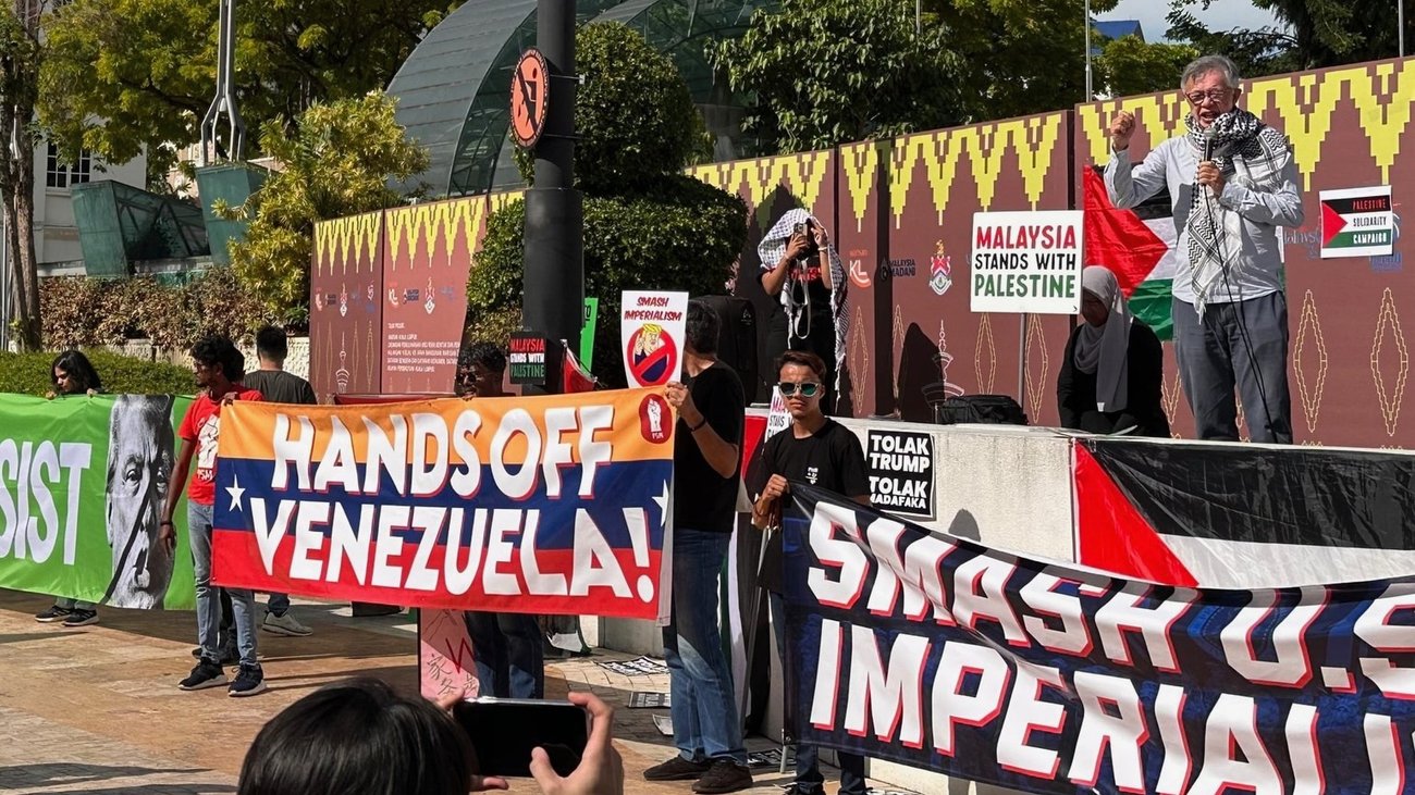 Malaios protestam contra visita de Trump. Foto: PSM/FB