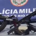 Quatro suspeitos do Comando Vermelho morreram em confronto com a PM em Nilópolis. Grupo foi localizado por drone após sair de baile funk e praticar assaltos.