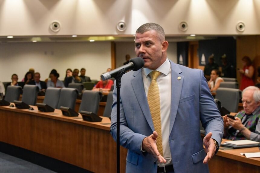 Deputado Alan Lopes repudia aliança com o prefeito do Rio