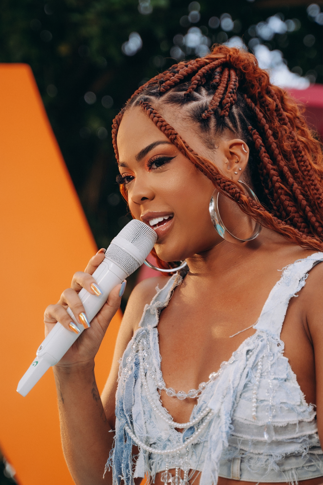 Marvvila leva o clima do pagode pra Ilha Itanhangá | Diário Carioca Marvvila leva o clima do pagode pra Ilha Itanhangá com o “Só Vvamo”