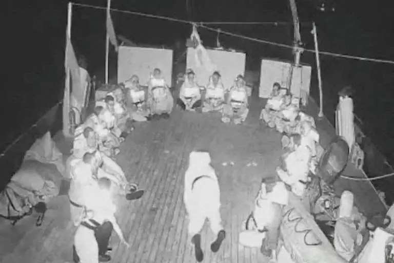 Ativistas a bordo do barco Alma, um dos que compõem a flotilha para Gaza. Foto: reprodução