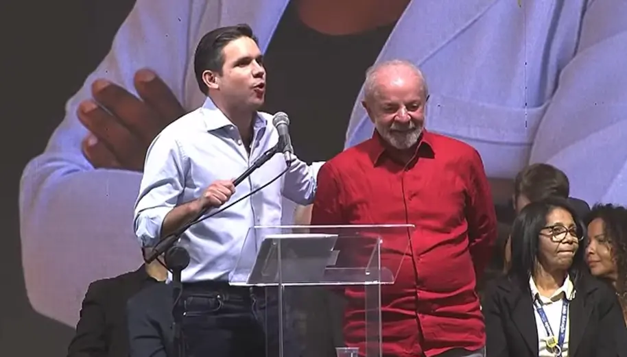 Hugo Motta e Lula em evento nesta quarta-feira. Foto: reprodução