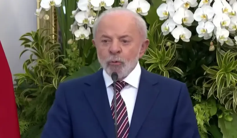 Lula, presidente do Brasil, durante pronunciamento na Indonésia. Foto: reprodução