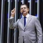 Tarcísio e Sóstenes atuaram contra a MP do IOF, que taxava super-ricos. Congresso derruba medida e mantém privilégios dos mais ricos