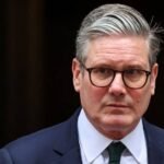 Keir Starmer confirmou presença na COP30 em Belém, destacando a neutralidade de carbono como prioridade e impulsionando o Reino Unido como referência global em clima.