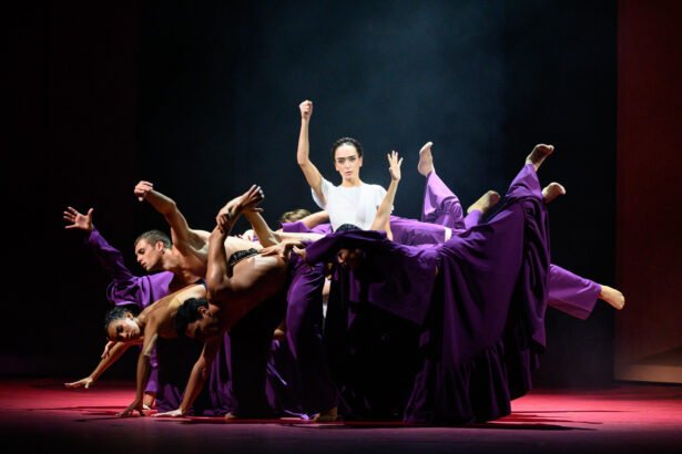 A dor, a força e a arte de Frida Kahlo chegam ao palco do Theatro Municipal do Rio de Janeiro – (foto: Tobias Witzgall)
