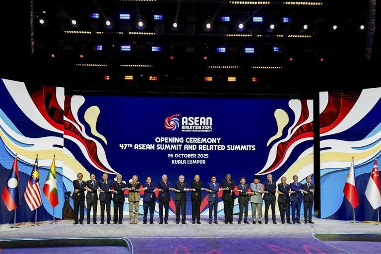 Presidente Lula durante a cerimônia de abertura da 47ª Cúpula da ASEAN, em Kuala Lumpur, Malásia - Foto: Ricardo Stuckert / PR