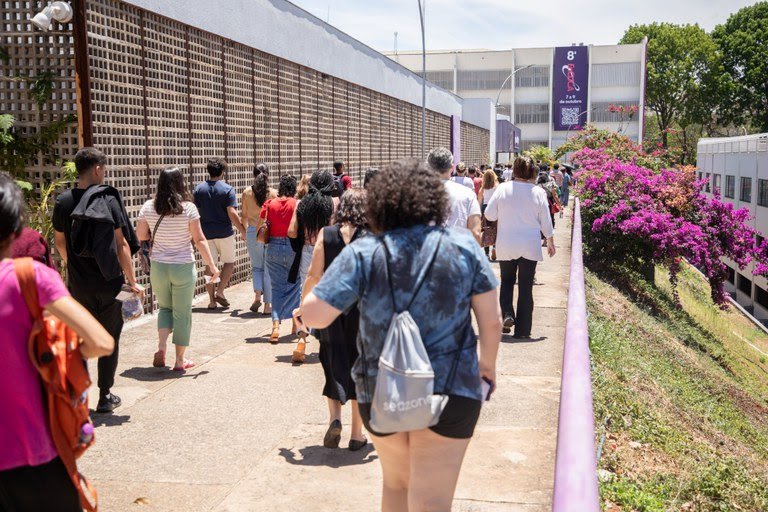 Chegada dos candidatos para a prova da primeira etapa do CPNU 2, em Brasília: tranquilidade. foto: Vitor Vasconcelos / Secom / PR