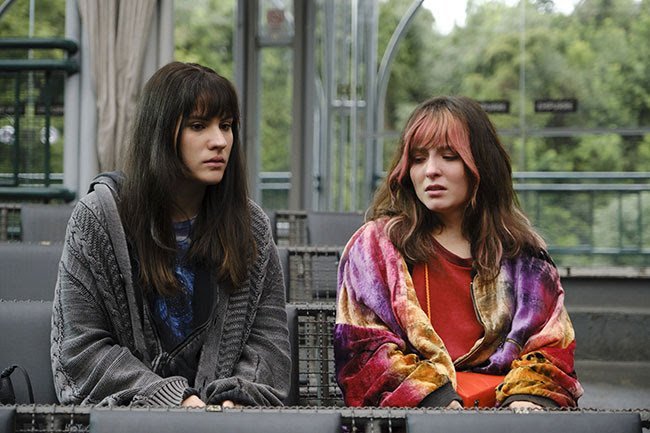 Larissa Manoela e Giovanna Rispoli enfrentam desafios da vida adulta em Traição Entre Amigas | Diário Carioca Larissa Manoela e Giovanna Rispoli enfrentam os desafios da vida adulta em Traição Entre Amigas, que chega aos cinemas dia 04 de dezembro