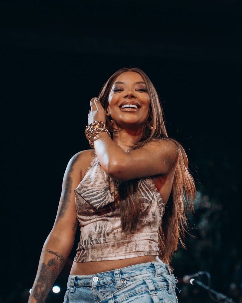 Ludmilla - crédito: @lyzoliv