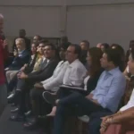 Presidente Lula ao lado de Hugo Motta durante discurso em evento no Rio de Janeiro, nesta quarta (15). Foto: Reprodução