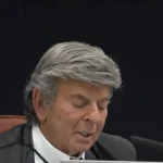 O ministro do Supremo Tribunal Federal Luiz Fux durante julgamento do núcleo 4 da trama golpista, nesta terça (21). Foto: Reprodução