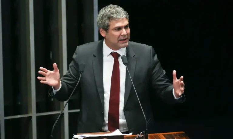 Lindbergh Farias - © Fabio Rodrigues Pozzebom/Agência Brasil