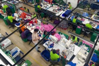 Produção industrial avança mas expectativa da demanda atinge menor nível para novembro na última década