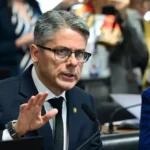 Senador Alessandro Vieira (MDB-SE) está cotado para relatar CPI do Crime Organizado — Foto: Geraldo Magela/Agência Senado