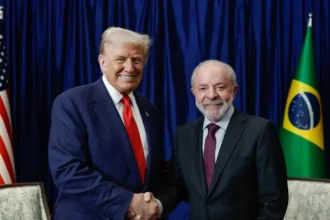 Presidente da República, Luiz Inácio Lula da Silva, durante Encontro com o Presidente dos Estados Unidos, Donald Trump, durante o 47ª Cúpula da Associação de Nações do Sudeste Asiático - ASEAN. Foto: Ricardo Stuckert/PR