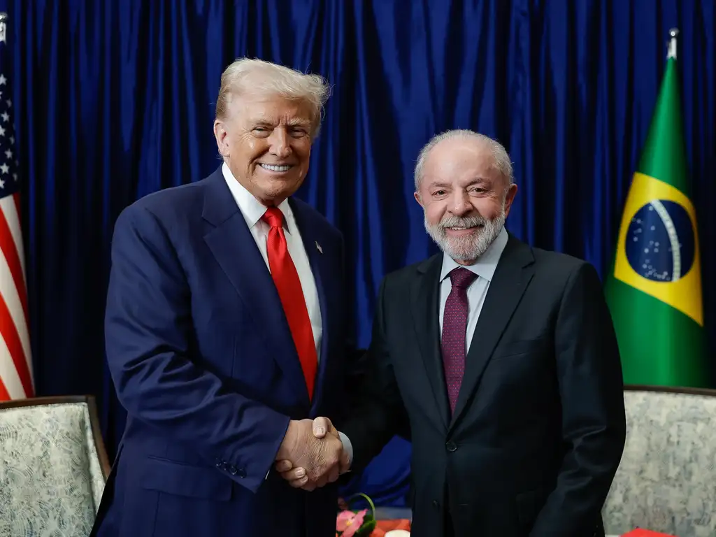 Presidente da República, Luiz Inácio Lula da Silva, durante Encontro com o Presidente dos Estados Unidos, Donald Trump, durante o 47ª Cúpula da Associação de Nações do Sudeste Asiático - ASEAN. Foto: Ricardo Stuckert/PR