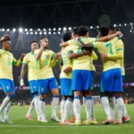 Jogadores comemoram o segundo gol do Brasil no amistoso em Londres Rafael Ribeiro / CBF