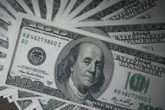 Dólar: moeda fecha em leve queda e corrige parte da alta da última sessão