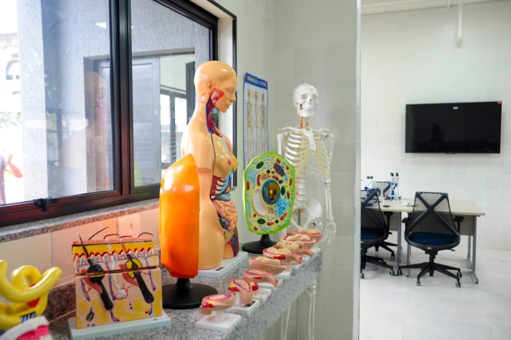 Faetec leva novos Laboratórios de Iniciação Científica a Seropédica e Paulo de Frontin