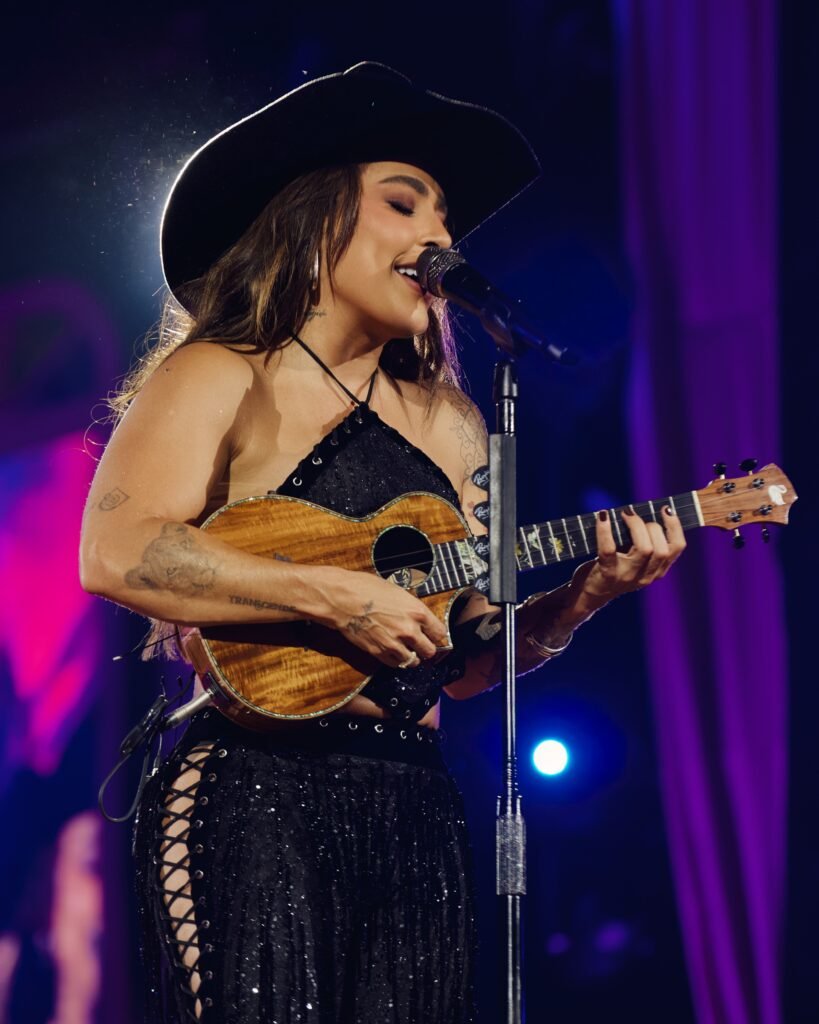 Lauana Prado faz show de quase 6 horas para mais de 8 mil pessoas em São Paulo