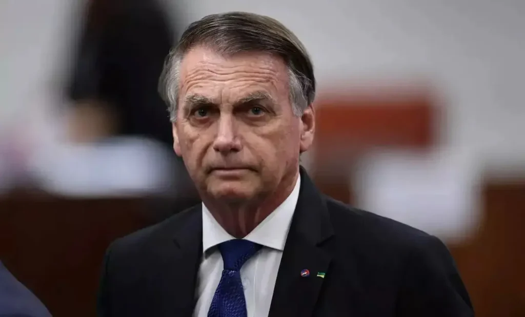 O Enigma da Direita Enrustida: A Ascensão e o Poder Inabalável do Centrão | Diário Carioca Jair Bolsonaro | Crédito: Reprodução