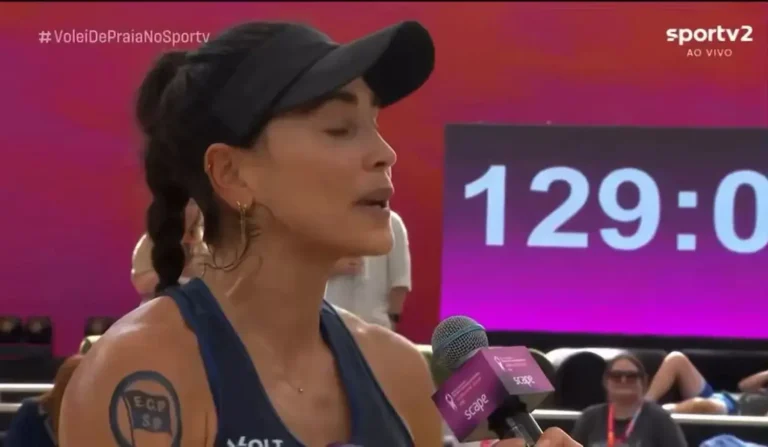 A jogadora de vôlei Carol Solberg – Reprodução/sportv