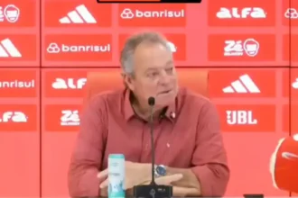 Abel Braga durante sua apresentação